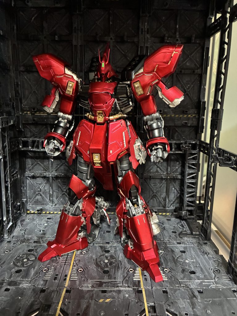 クリアーレッドも、下地をシルバーとゴールドで分けたのですが、ほとんど色合いの変化は分からず(´ω`)