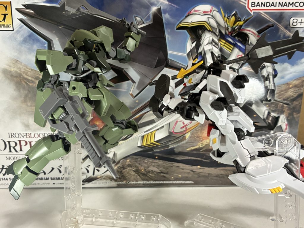 地面から飛び出してきてグレイズ仕留める登場のしかたがもうカッコ良すぎるって✨