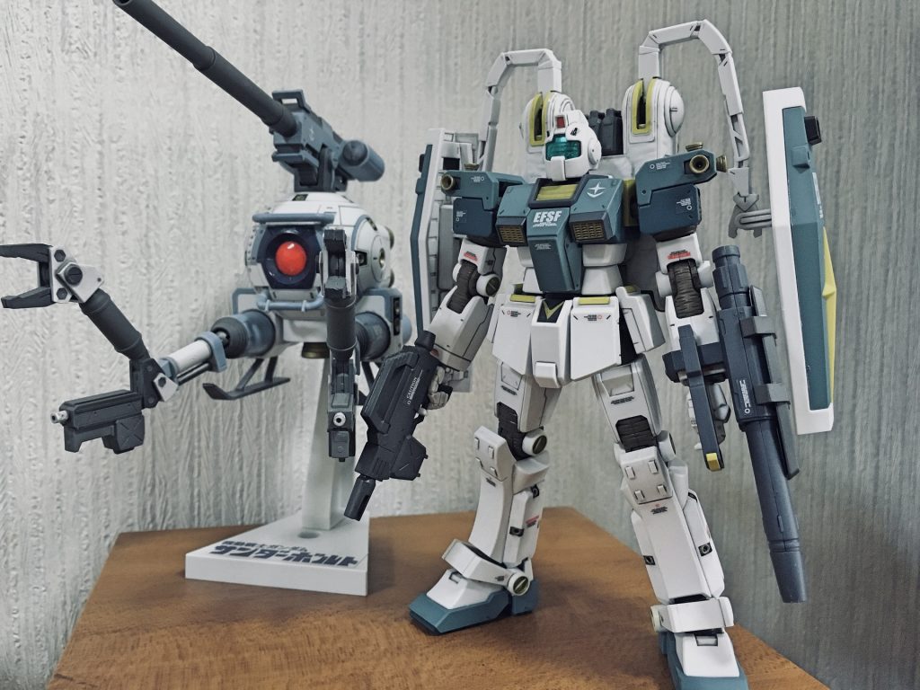 こちらは作成当時に撮影したウェザリング前のジム。パチ組みの写真は撮ってなかった…