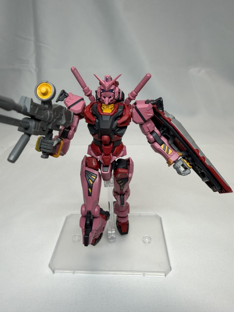 赤いガンダム–3枚目/制作者：mt.kuro