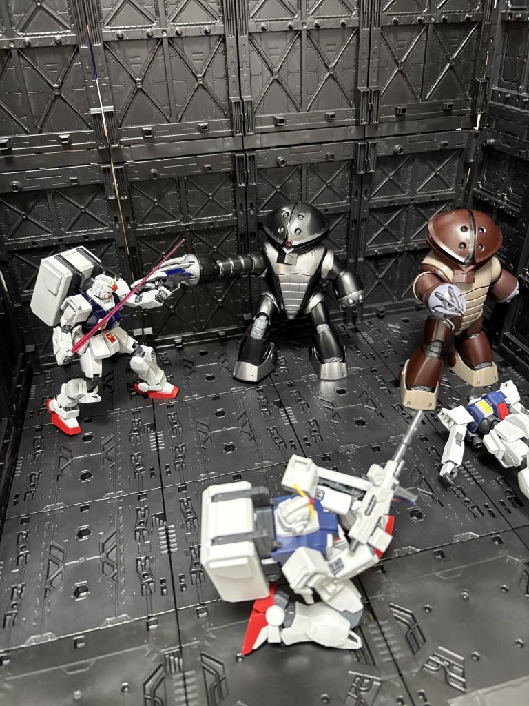 RX-79[G]  陸戦型ガンダム–7枚目/制作者：cinnamon-1