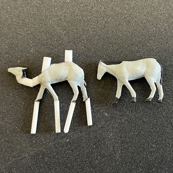 だいぶラクダになってきました。しかも4頭に増えました。ラクダキャラバン作れそうです😁初めて見た人はどこがドムトローペンやねん…って感じでしょうね😅（2枚目）