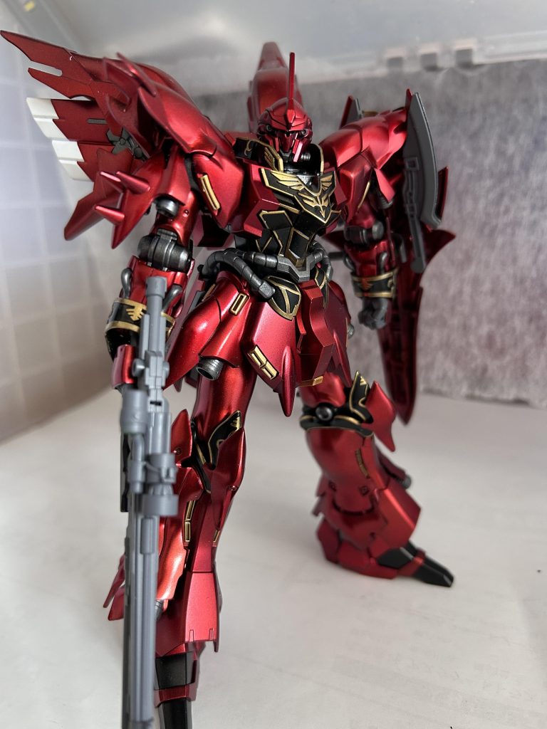 エングレービング塗装はエナメルブラックの塗装剥がしでゴールドを出しました。筆塗りで描くのは無理でした。