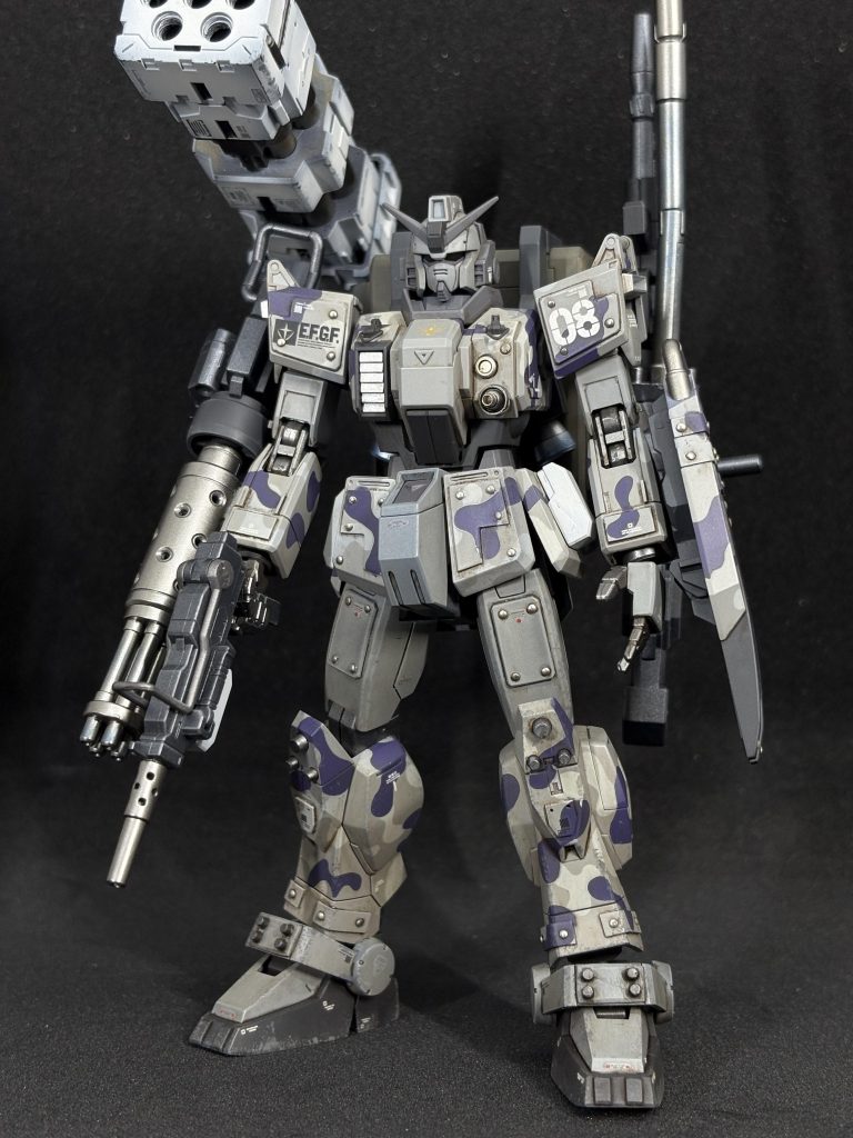 塗装レシピ　（基本的にガイアノーツを使用）本体迷彩:↑参照フレーム:スターブライトアイアン胴部分:メカサフヘヴィ、メカサフスーパーヘヴィスリッパ:フロストマットブラック武器類:ライトガンメタル（フィニッシャーズ）、メタルブラック、スターブライトアイアン、ダークステンレスシルバー、メカサフスーパーヘヴィほかウォッシング:グランドブラウン（クレオス・ウェザリングカラー）チッピング:ダークグレイ（タミヤ・エナメル）ドライブラシ:ウェザリングマスターのスノートップコート:スーパースムースクリア艶消し（クレオス）