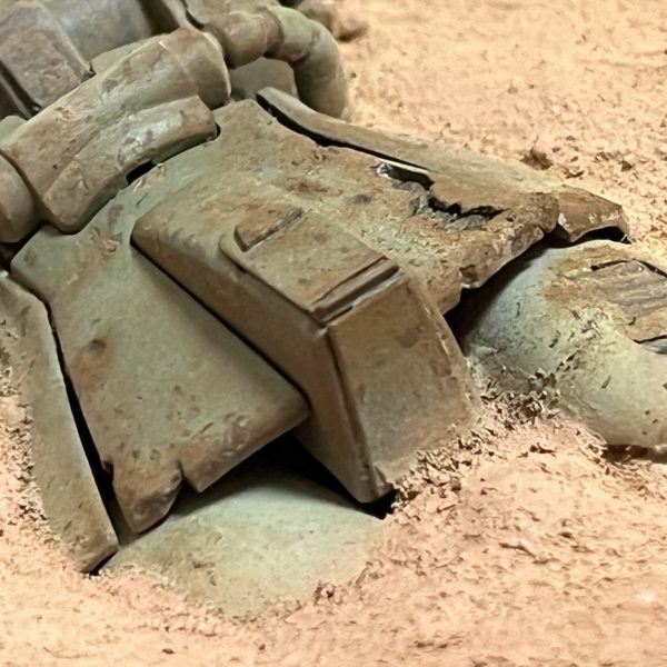 ラクダキャラバン完成！😆現地人もいい感じに仕上がりました。ザクが更に風化しました😁とりあえず真綿を広げて砂煙のイメージ作り…（4枚目）