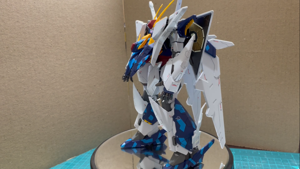 クスィーガンダム–5枚目/制作者：ままままんぼう