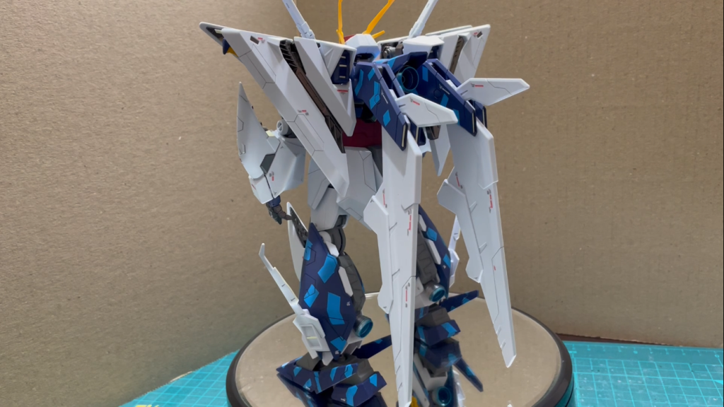 クスィーガンダム–6枚目/制作者：ままままんぼう