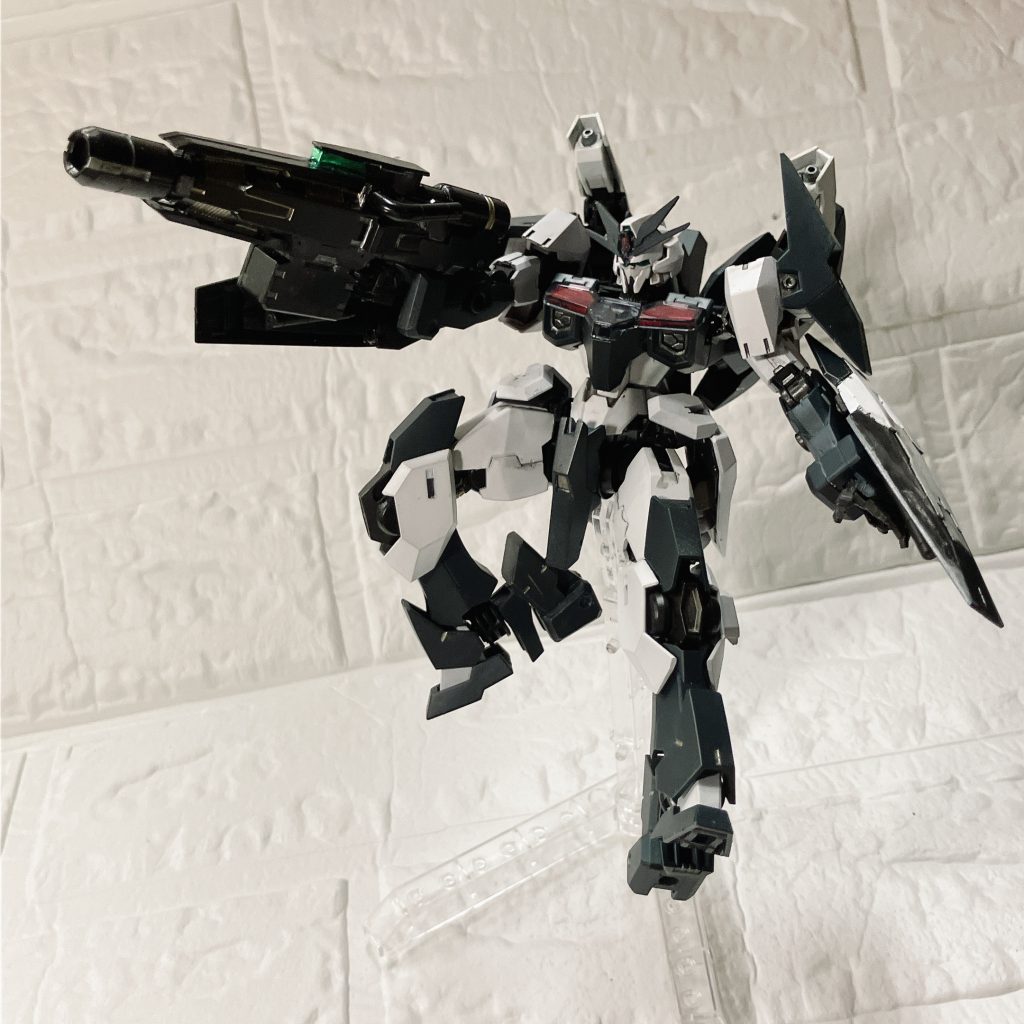 ソーンの足の受け口に銃口を仕込んでキャノンっぽく