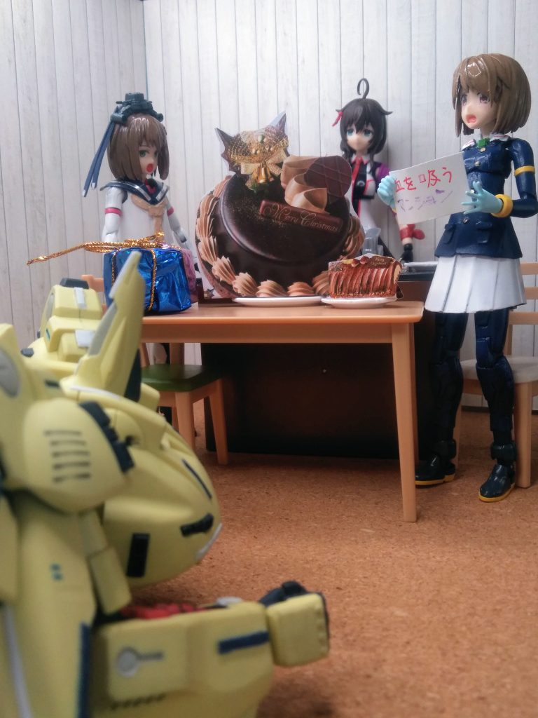 『バレンタインデー』・・・😒・・・ナンか不愉快だからやめよう💢👏『近藤先生の話』にしよう😆『近藤和久 (こんどうかずひさ)』は、愛知県出身の漫画家、イラストレーター。1984年の『血を吸うマンション』でデビュー後『MS戦記』や『機動戦士ガンダム ジオンの再興』など、独自の重厚なディテールでメカを描く「ガンダムコミカライズ」の第一人者として知られています。&nbsp;主な代表作: 『MS戦記』『ジオンの再興』『新ジオンの再興』『SIDE STORY OF GUNDAM Z』、『ANAHEIM RECORD』など作風: 『機動戦士ガンダム』シリーズのキャラクターやモビルスーツを、軍事的なリアリズムを追求して描く。独特のプロポーションと繊細な描写は「近藤版」と呼ばれ、ファンの間で高い評価を得ています主な活動: 漫画の他にも、『機動戦士Zガンダム』のメカニックデザインやアクションフィギュア『スパイラルゾーン』のデザインワークなど幅広く手がけておりますよ。&nbsp;『機動戦士Ｚガンダム』　作画/近藤和久1985年　コミックボンボン掲載&nbsp;『サイドストーリー　オブ　ガンダムＺ』　原作/近藤和久1987年　 模型情報・B-CLUB掲載&nbsp;&nbsp;『はわわわ💦｢血を吸うマンション｣はトラウマ作品として名を馳せてる💦💦』(演:ｸﾞﾝｼﾝ ﾆｼｽﾞﾐ ﾄﾞﾉ)『80年代に流行っていたスプラッタものを漫画にオトシ仕込んだ作品だよ』(演:ﾕｷｶｾﾞｶｲﾆ)『コミックボンボン でデビューなのだけど、読み切りとして発表、その直後に『MS戦記』『機動戦士Zガンダム』を連載したんだ』(演:ｼｸﾞﾚｶｲｻﾝ)