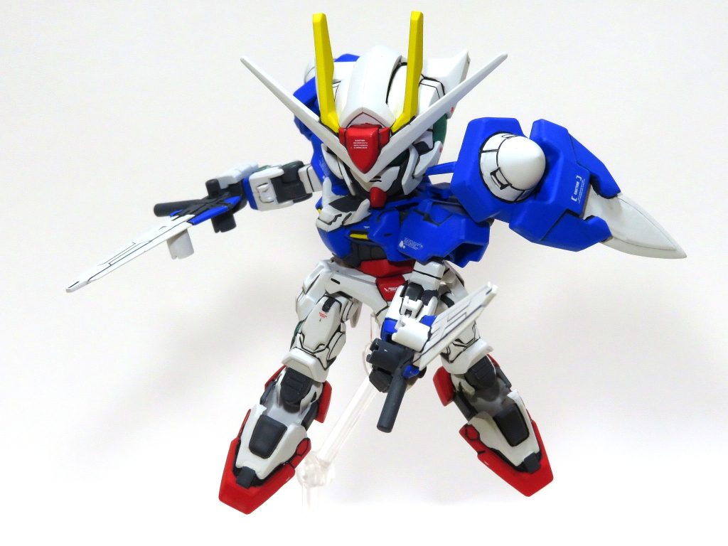 BB戦士はダブルオーライザーとして発売されていますが、SDEXはオーライザーは発売されておらず、ダブルオーガンダムのみ再現可能です。