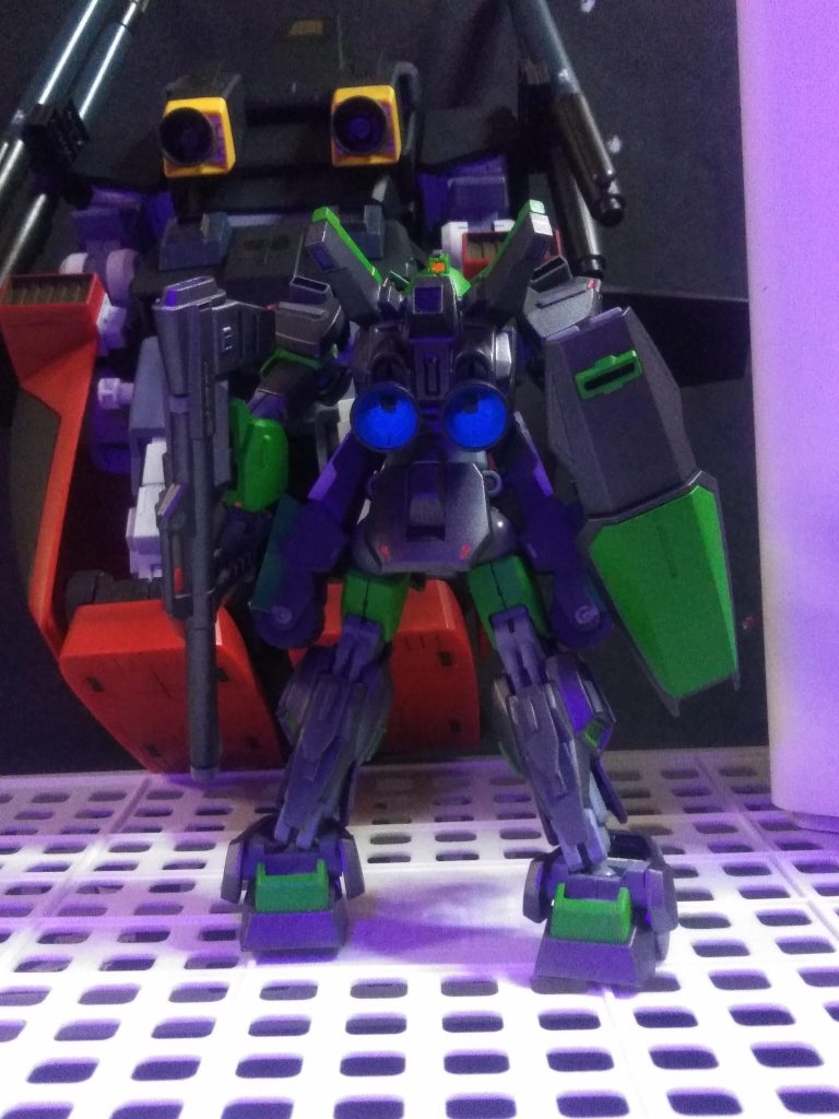 0088 年 2 月 21 日『クロマ・クコイツガ 少佐』の独白&nbsp;この戦い(グリプス戦役)も、もうすぐ終わる＂ガンダムタイプ＂＂ニュータイプ＂＂核弾頭＂＂強化人間＂＂サイコミュシステム＂＂バイオセンサー＂７年も掛けた苦労が遂に報われる&nbsp;我等『秘密結社 アヤシイナ』&nbsp;大願成就まで、アト僅か・・・