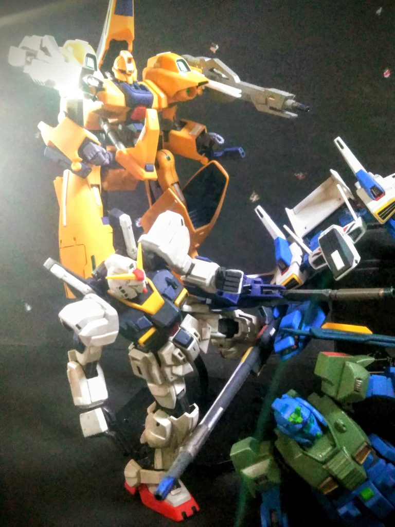 うんﾝ？センサーに感アリむぅ！？アレはガンダム Mk-Ⅱとメタス其に・・・ネモをカスタム化した機体と支援機？G ディフェンサー❓ラーディッシュの部隊だな相手は『シロッコ』の処のパラス・アテネとボリノーク・サマーンか面白い、少し見学してやるかな🎵