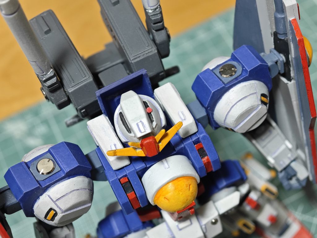 サブカメラのモノアイもちゃんと作った要所にはハイキューパーツのメタルパーツを贅沢に使用しました