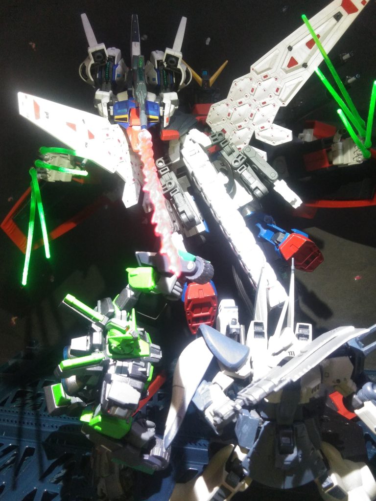 『天斗』お前には世話に成った(笑)デラーズ・フリートに厄介に成っていた時分は、随分と危険な役回りをして貰ったなぁトリントン基地からの核弾頭の奪取なんて、無理難題もコナシテくれたそして！一番思い出深いのはお前の姉との結婚を祝福して貰った事(笑笑笑)さぁ、義兄さんが引導を渡してやろう🎶&nbsp;　　　　　❗❗&nbsp;ゼータ💢邪魔をしおって💢💢コロニーレーザーへ向かうのか❗させるか❗❗