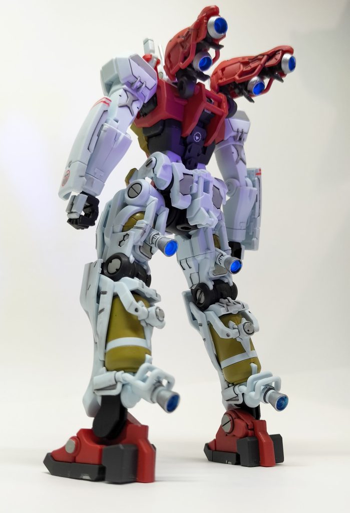 このキットはとにかく背面がかっこいいですね✨️