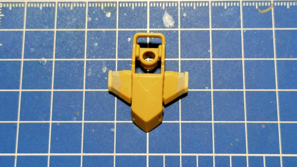 　パーツを確認していて、なにやら改造しようとしていた痕跡が…　こんな事しているから完成しなかったんです(^_^;)　今回は貼り付けたプラ板は削り落としました。&nbsp;