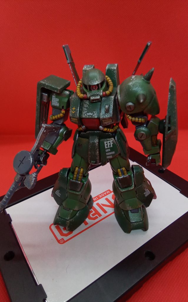 モノアイに30MM 改造パーツを使用全体のモールドを彫り直して墨入れとウエザリング