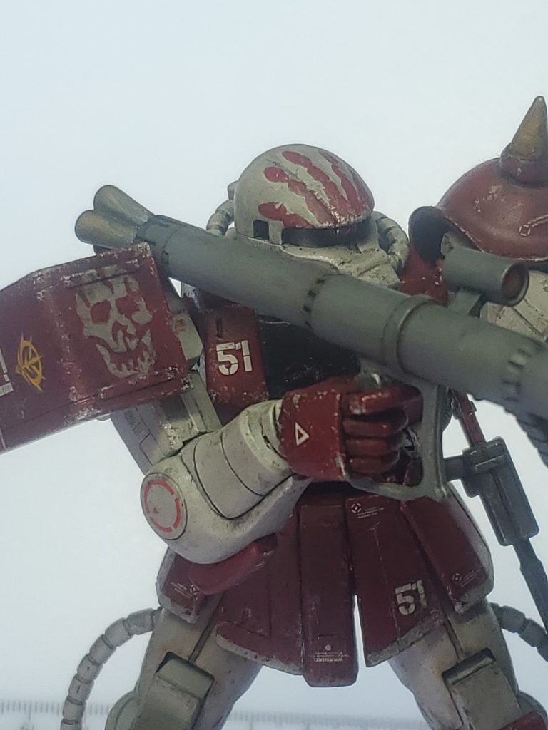 余ったパーツでHGUCザクⅡを完成させる