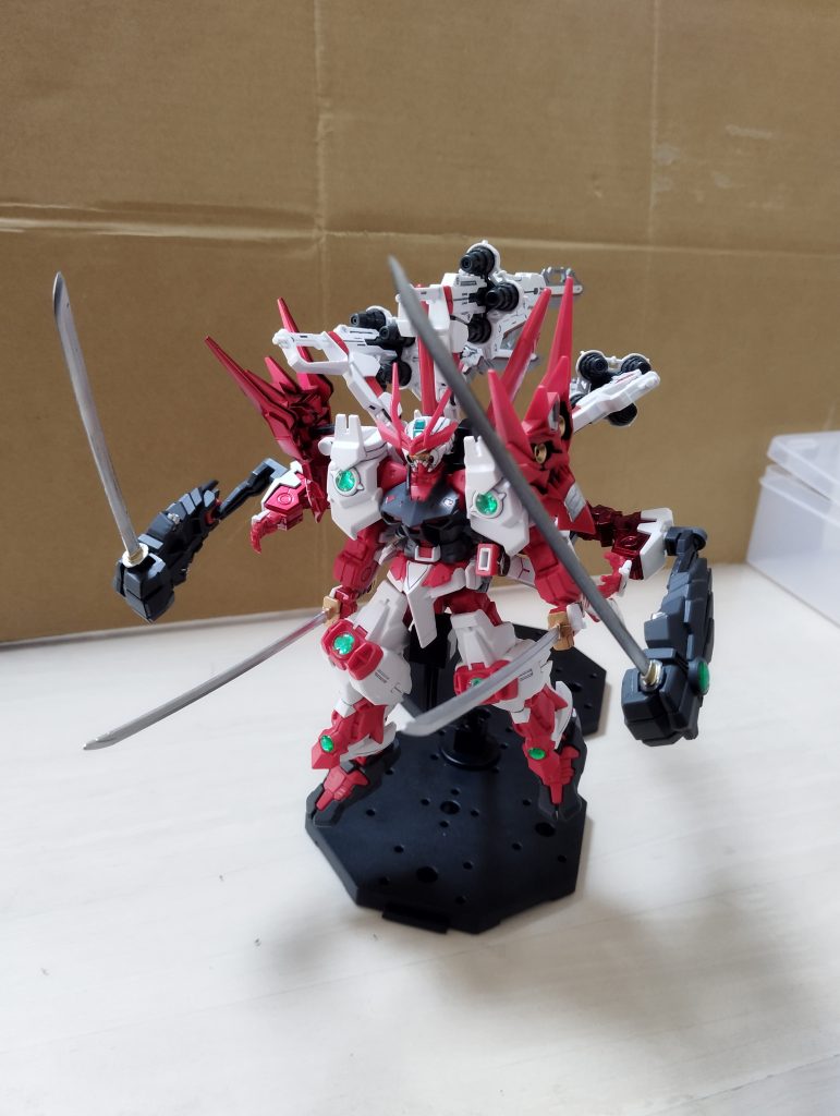 当たり前ですが副腕しっかり動きます。ポロリもなくて動かせるんですが、動く様に見せるポージングが出来ません…w