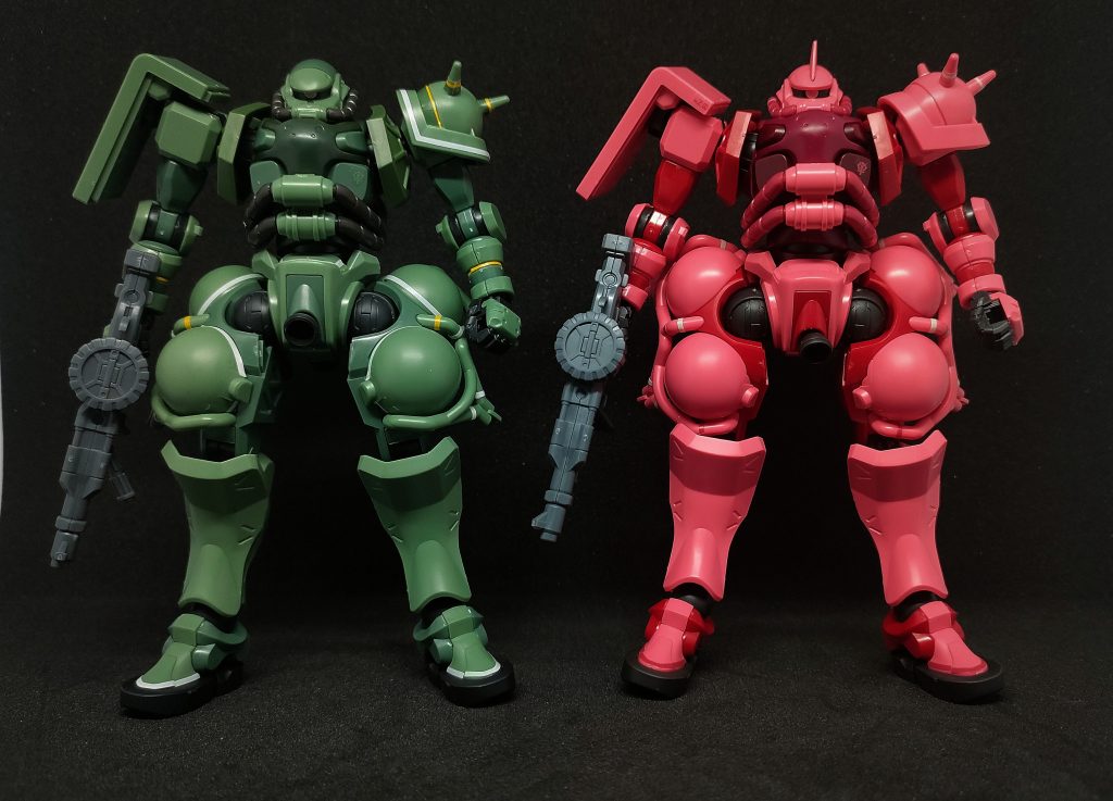 ツーショットで並べてみました。やっぱり赤い機体は存在感があります。赤いザク、ニュータイプじゃなくてもあの人が乗ってるって分かりますよね。最後までご覧頂きありがとうございました。GQシリーズは作るのがホントに愉しいです。