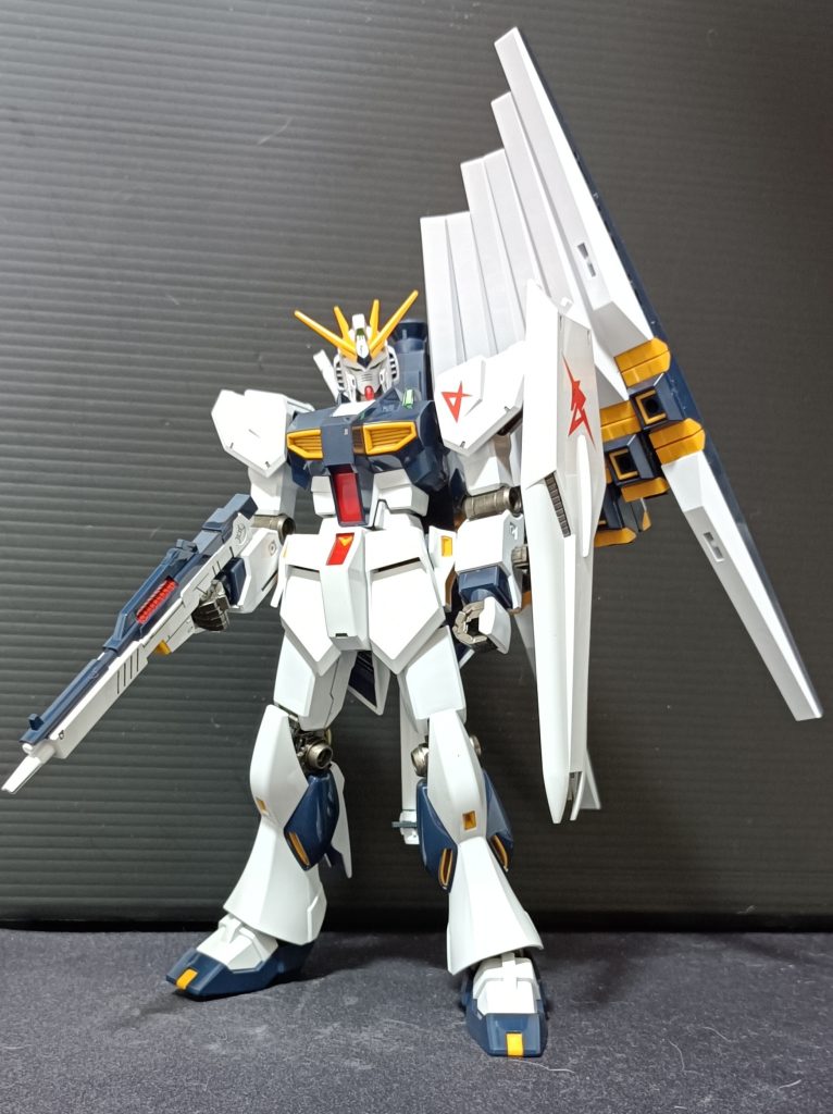 EG RX-93 νGUNDAM ＋ FIN FUNNEL