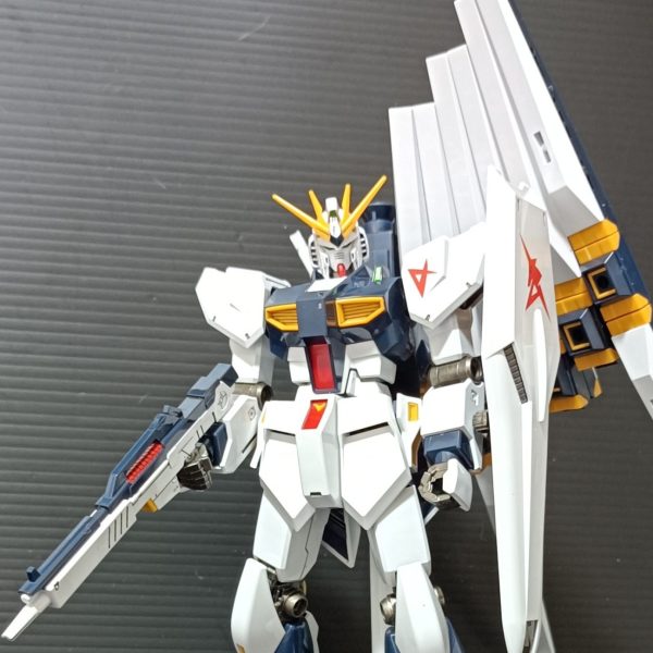 EG RX-93 νGUNDAM ＋ FIN FUNNEL