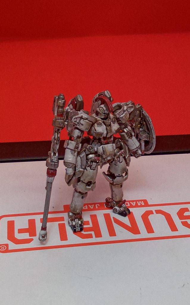 HGより情報量が多いのでアーティファクトのほうが塗装が楽しい