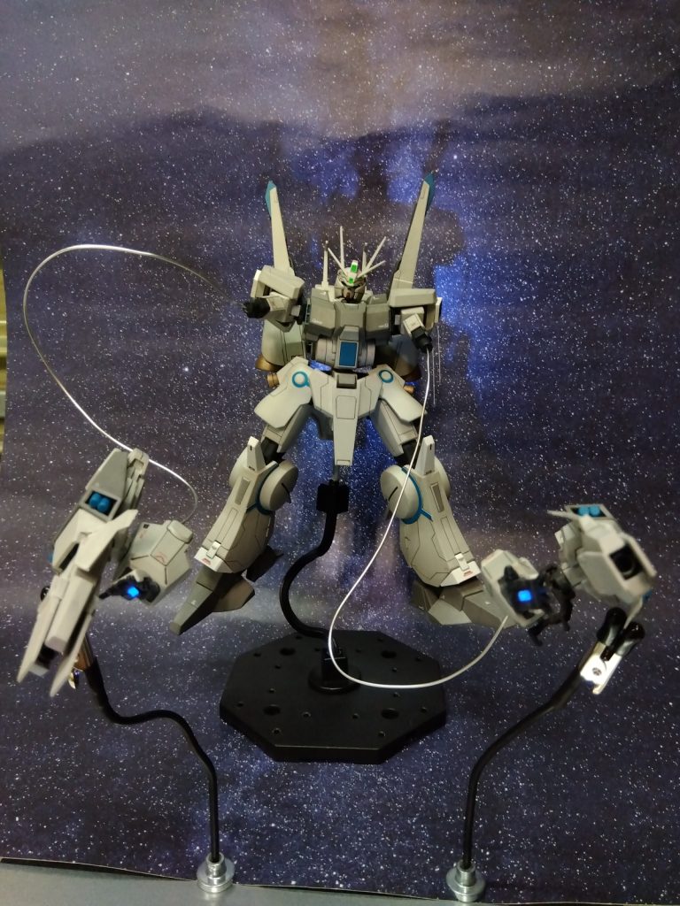 有線アームのリード線を間違えてパーツのビニール袋と一緒に捨ててしまったみたいで紛失。100均のアルミ線を使っている方をネットで見て真似してみました。