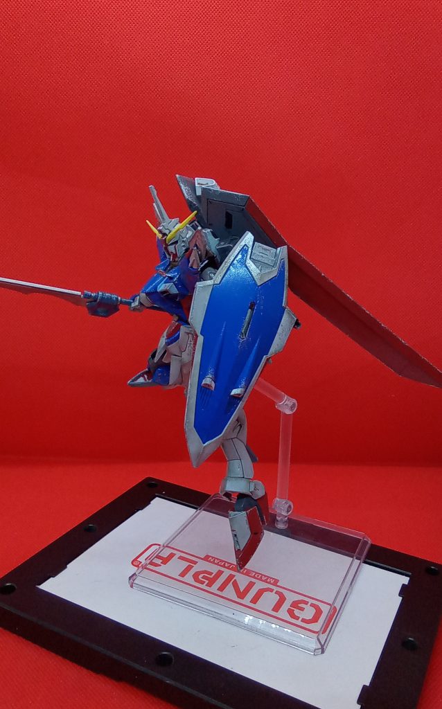 このカラー・・シールドが似合わない