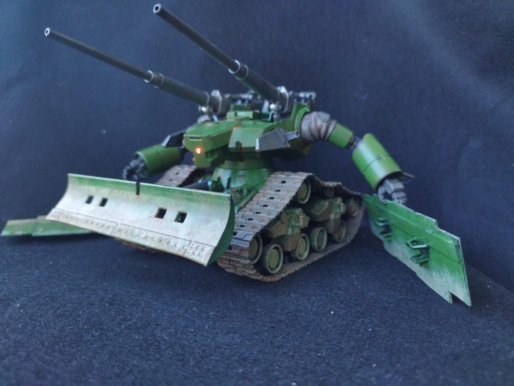 シュルツェンはフックで着脱可能です