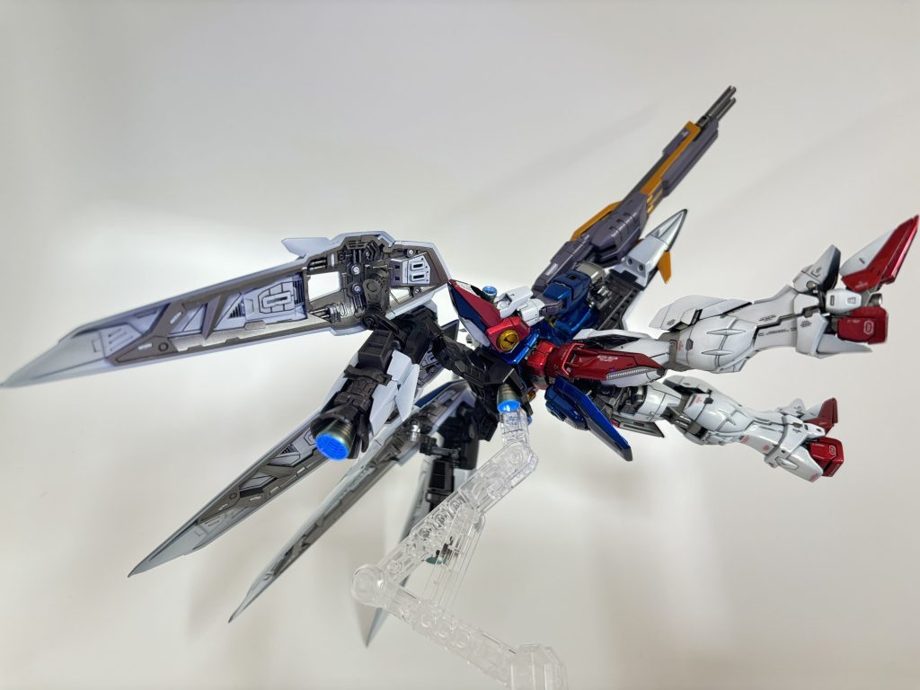 26.2.8追記。バーニア内部は蛍光クリアにしました。デスサイズは蛍光オレンジにしたんですけど燃料って炭化水素じゃないか‥ということで青っぽくしてます。ブラックライト当てなかったらクリアだからべんりですね。撮影術勉強せねばと思いながら撮りました。肉眼が1番良い説🤣さて次は何作りますかね〜😊