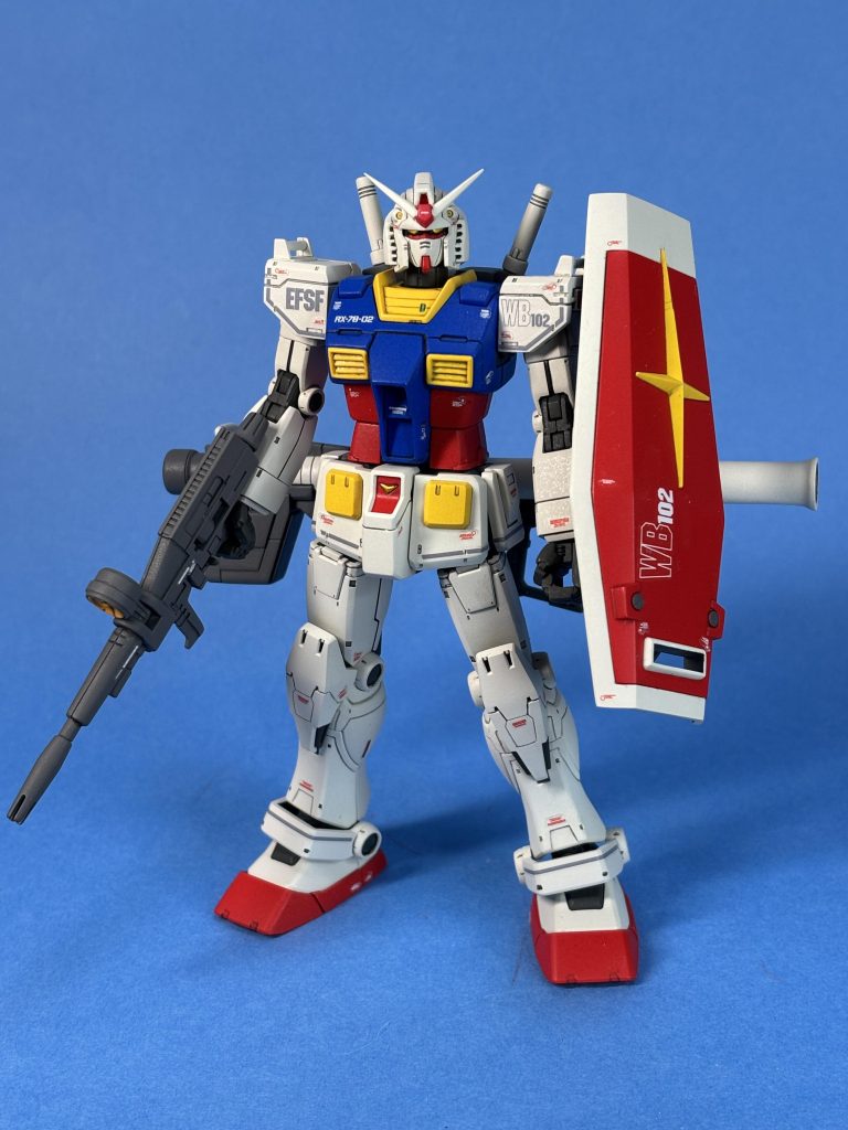 腰にバズーカマウント。