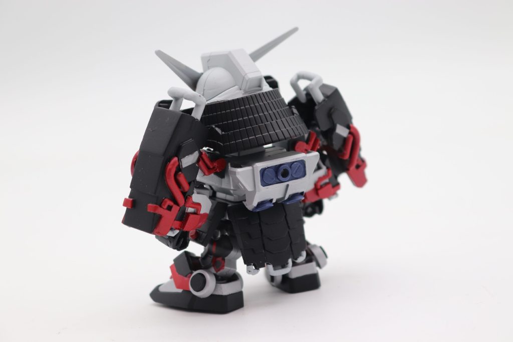 素体にレジェンドＢＢの武者頑駄無を使用。頭部はクロスシルエットのガンダムを使用してます。