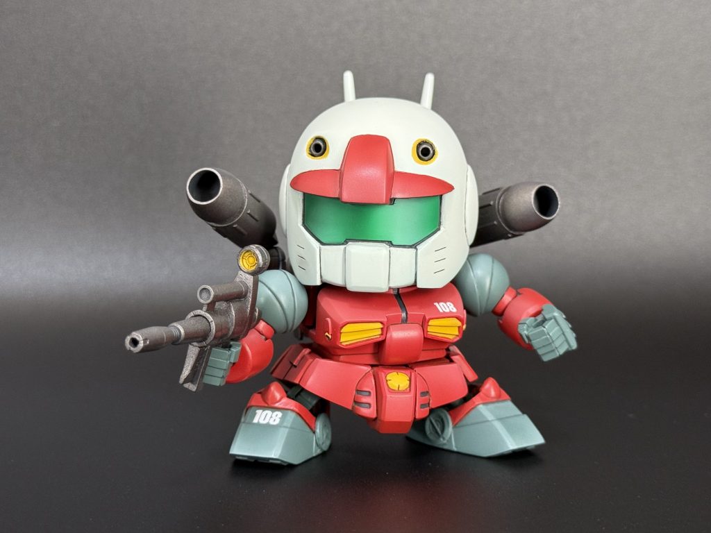 ライフルを構えて。ライフルは半分肉抜きガッツリだったので結構大変でした。