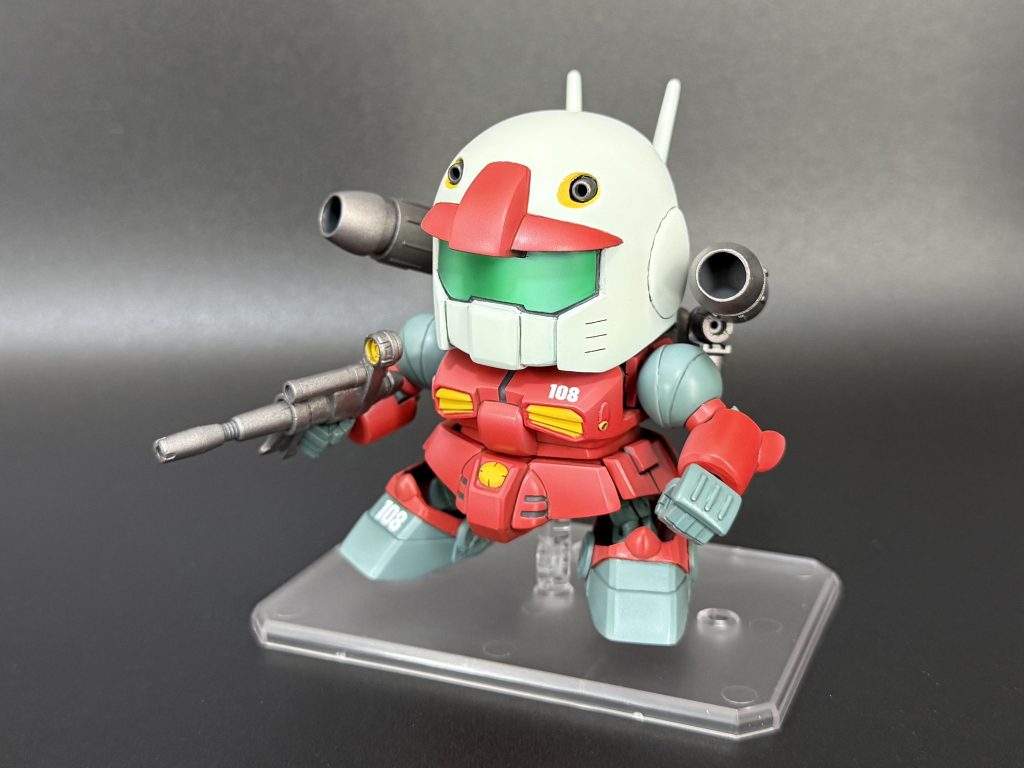 3mm軸のスタンドに飾れるようにしています。