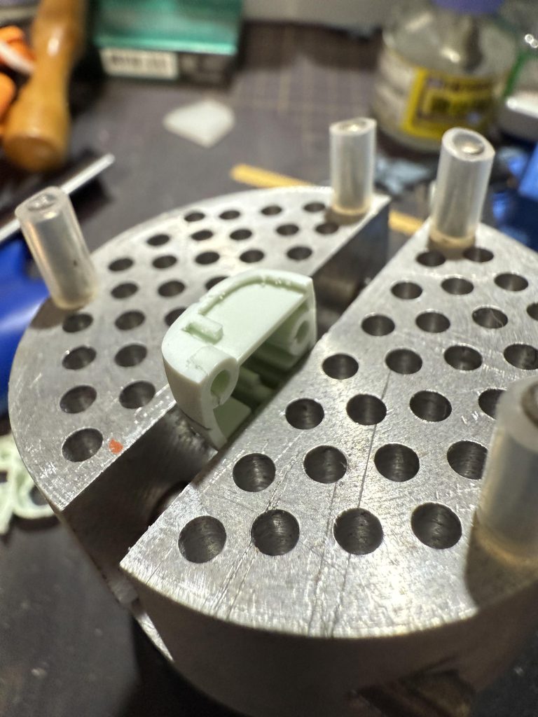 足は2㍉ほど延長、腹部も同じく2㍉延長加工してます