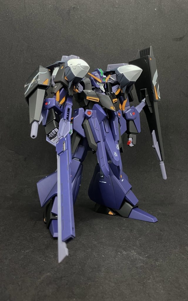 　フルドドⅡや強化パーツ類を装備してラー形態に。