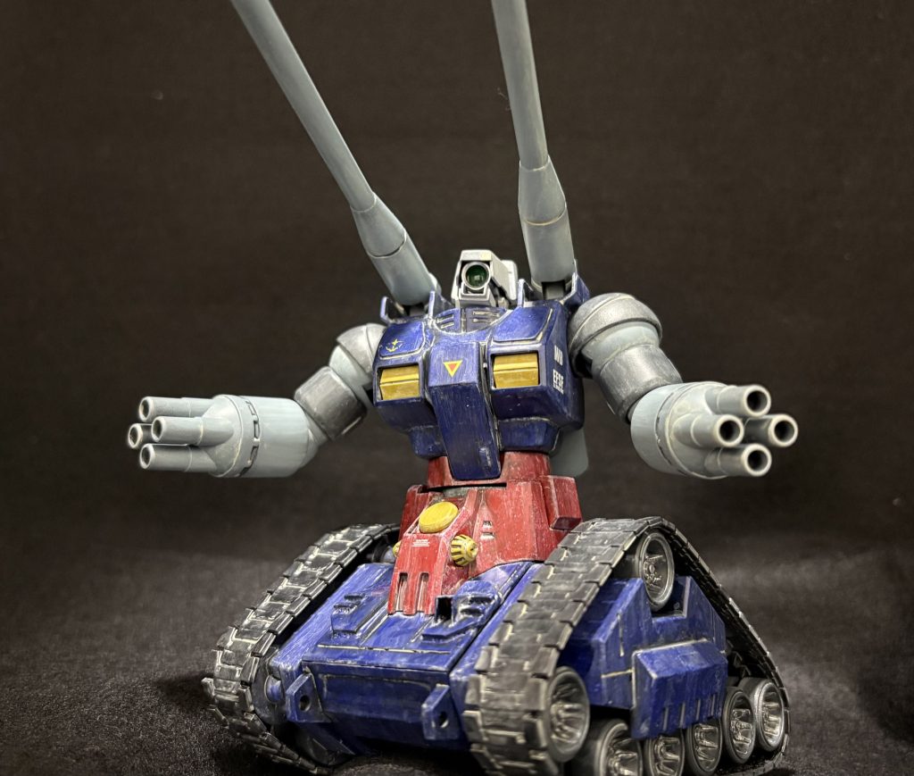 リュウさん亡き後、ハヤトが頭に乗ってる意味は無いだろうということで、頭はカメラにしてしまいました。