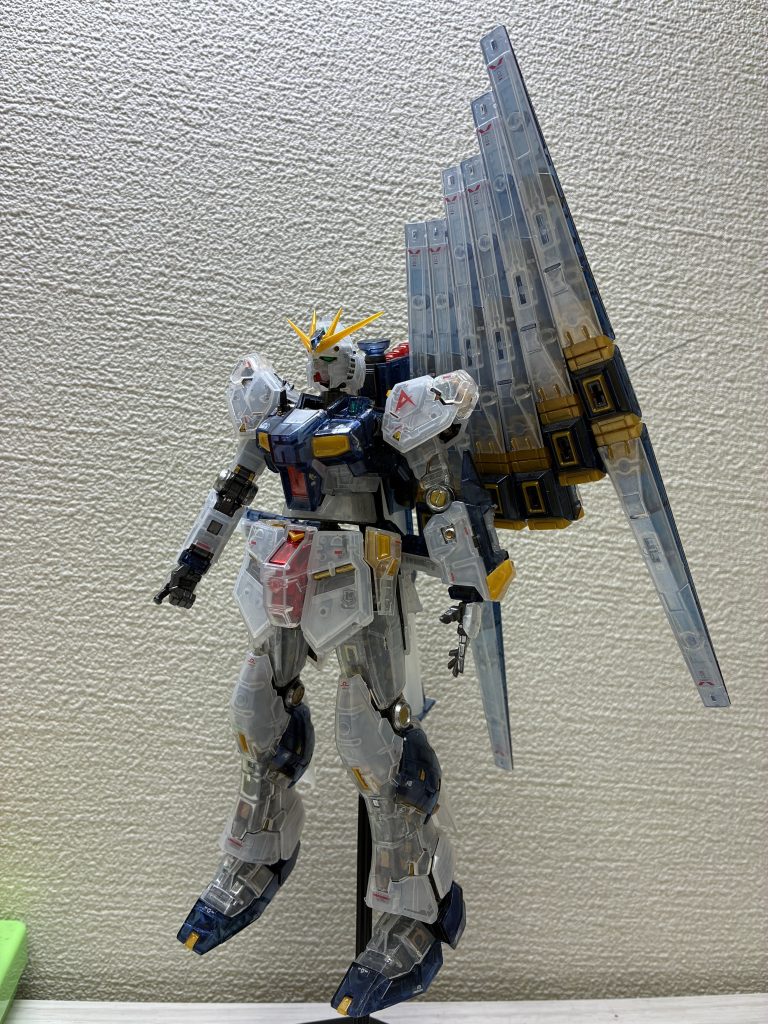 ちょっと寂しいνガンダム