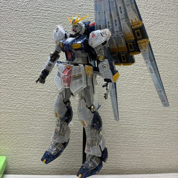 ちょっと寂しいνガンダム