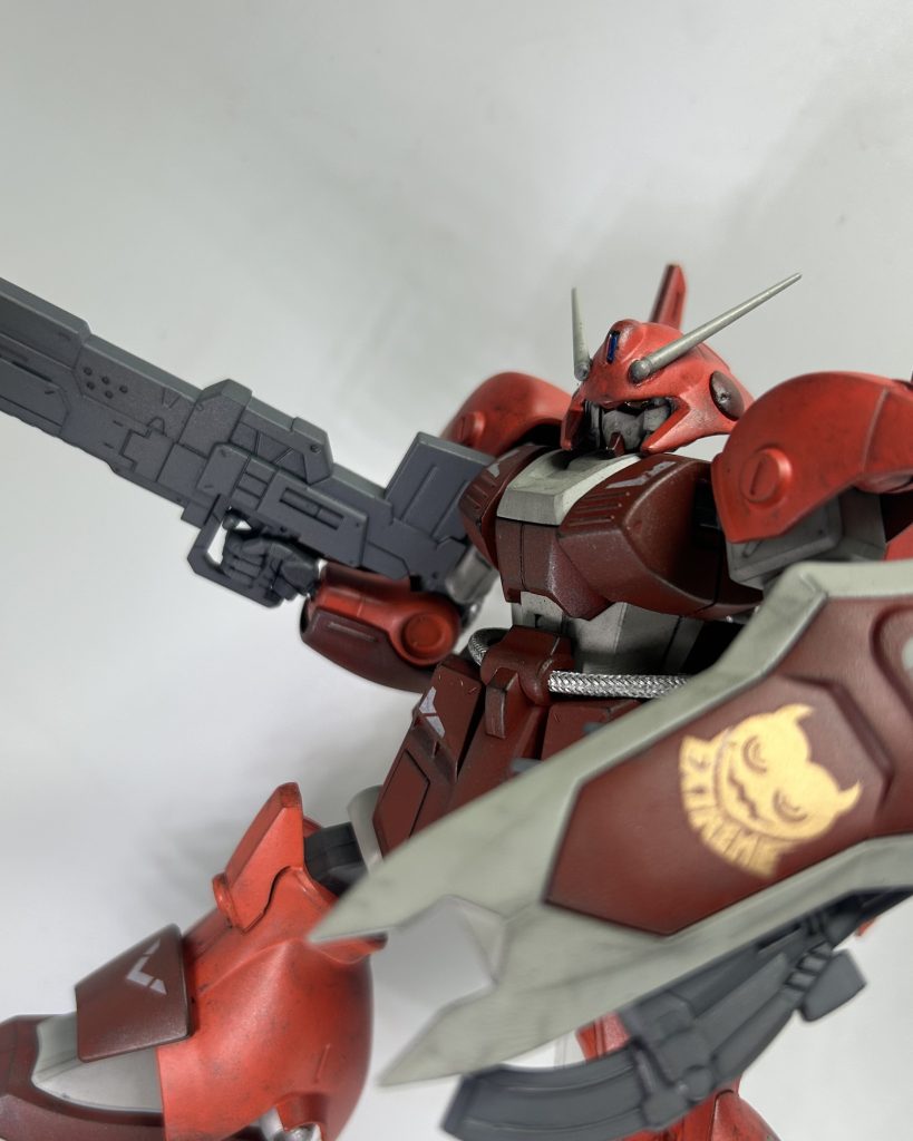 マスクを外した姿。性能こそ変わらないものの、ビルダー曰く、「動きやすくなる」気がするらしい。