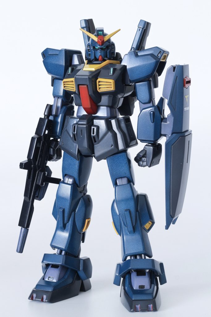 ・青部分 スーパーディープブルー(以下①)→①+白→①+クリア・黒部分 クレオス濡烏・フレーム部分 ファラクトグレー→ミカエリスパープル最後にクリア+半ツヤでトップコート