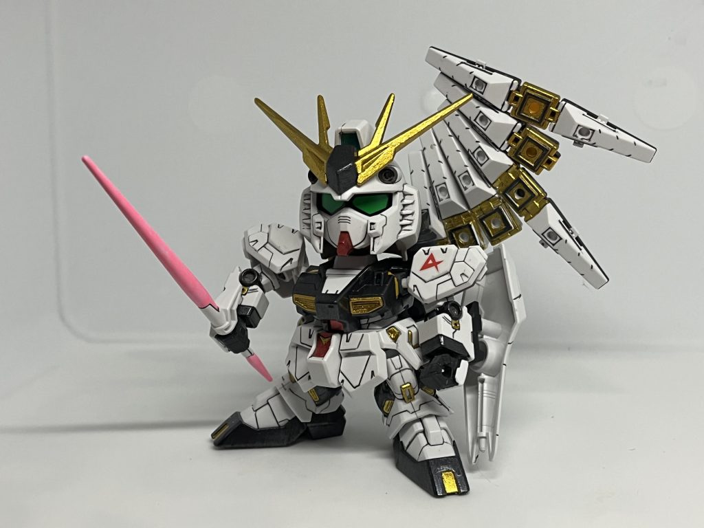 νガンダム、視線を感じる。