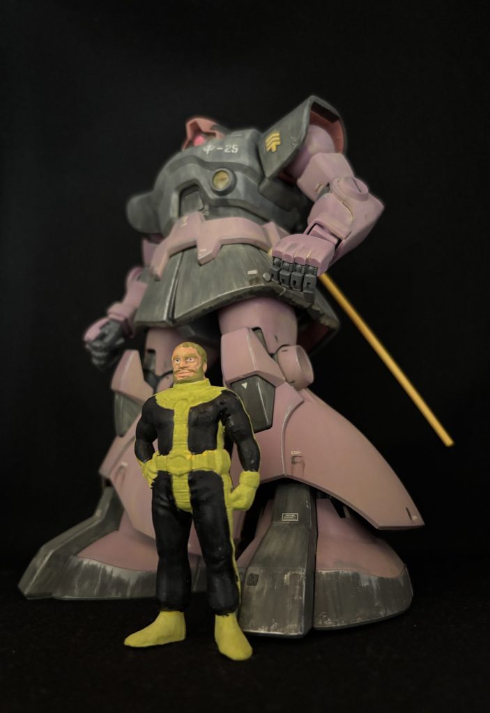 10年以上前に塗った1/20ガイア大尉と一緒に。 「シャアと我々とは訳が違うて」