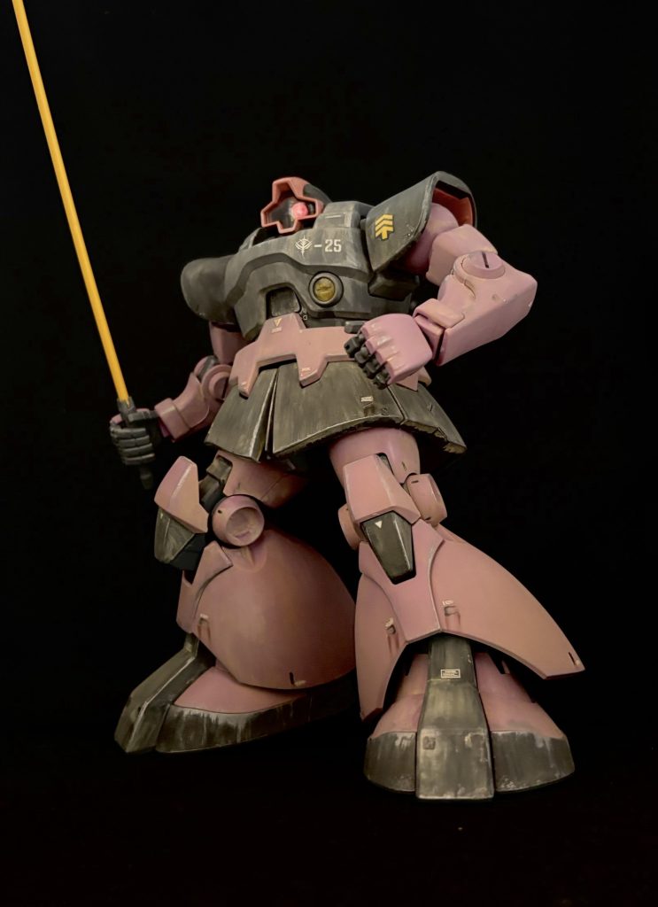 ヒートサーベル刀身は成形色そのままです。