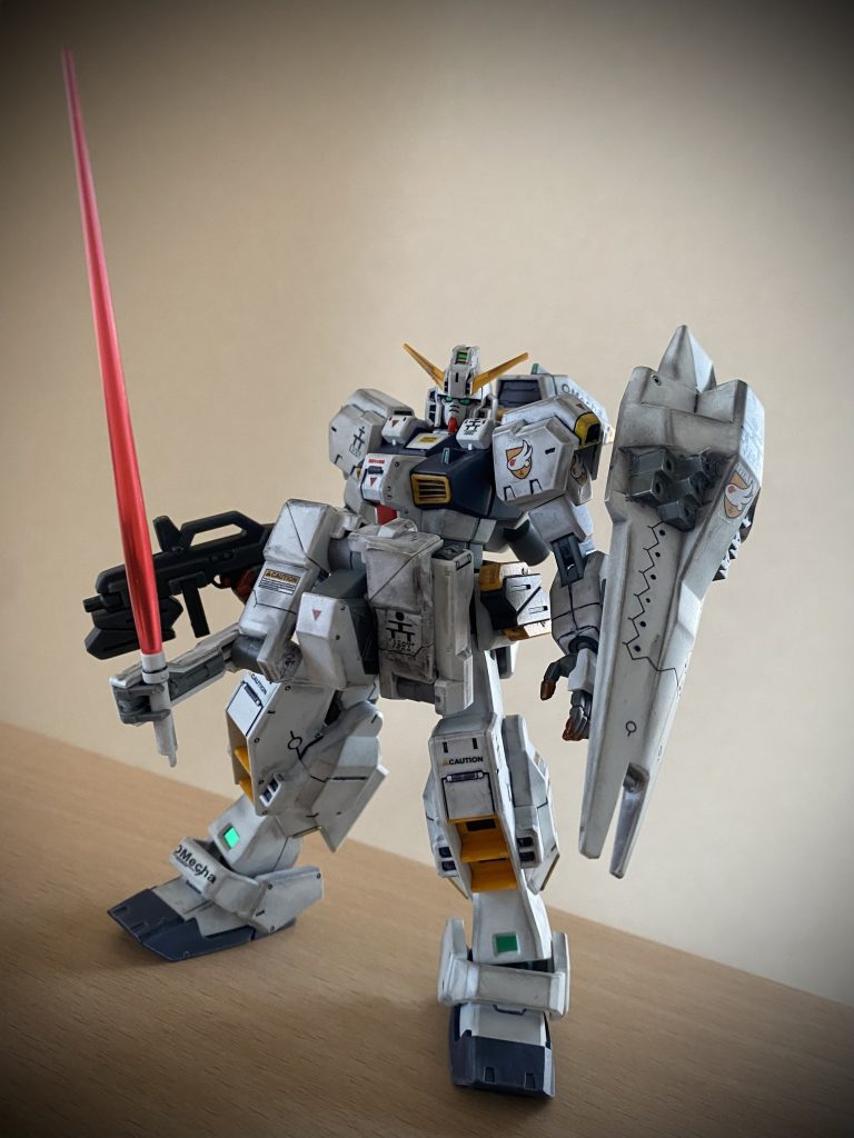 アオリで一枚。シールドブースターはアドバンスドヘイズルから拝借。