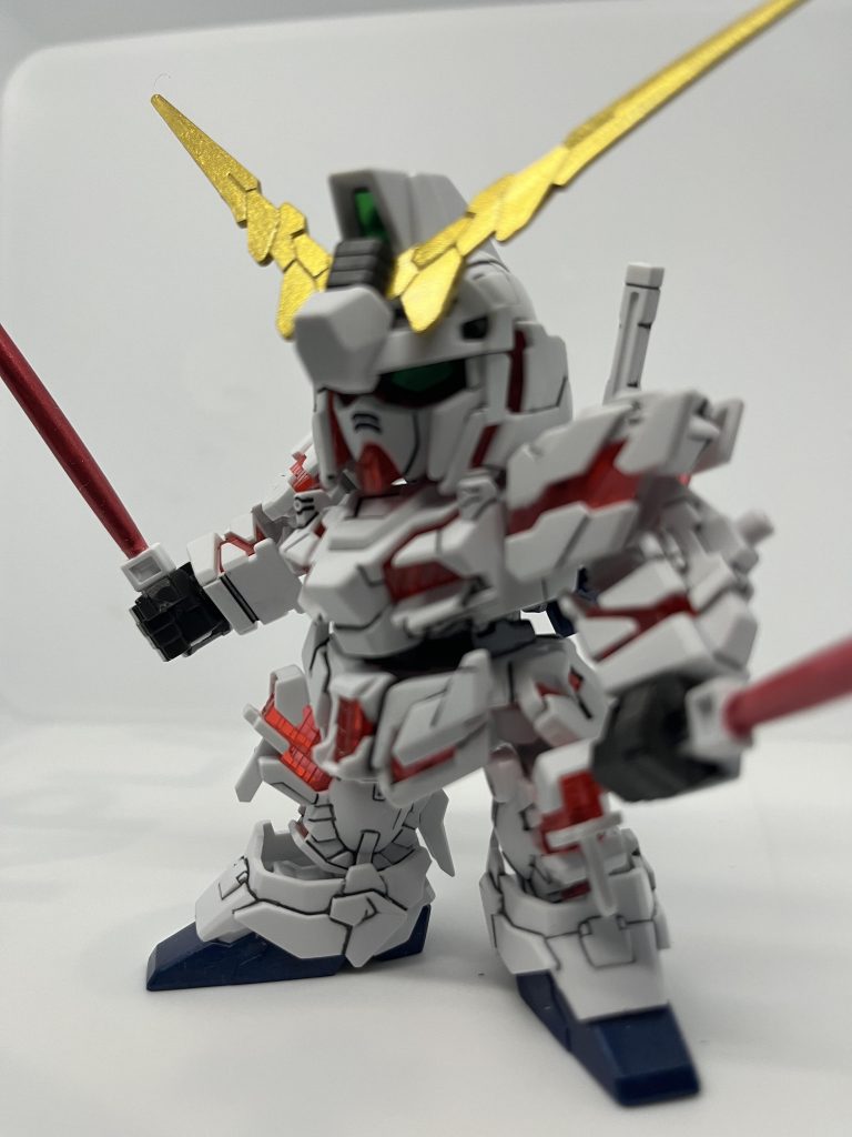 続いて、クロスシルエットです。ピンボケを『勢い』と言い張るスタイルです。