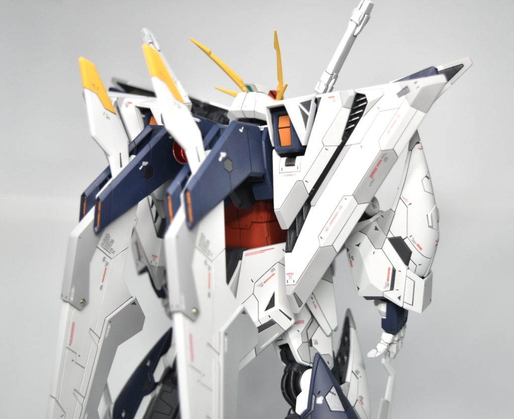 フライトフォームのパーツもビームサーベルの刃と一緒にしていたのでもちろん消えました😭