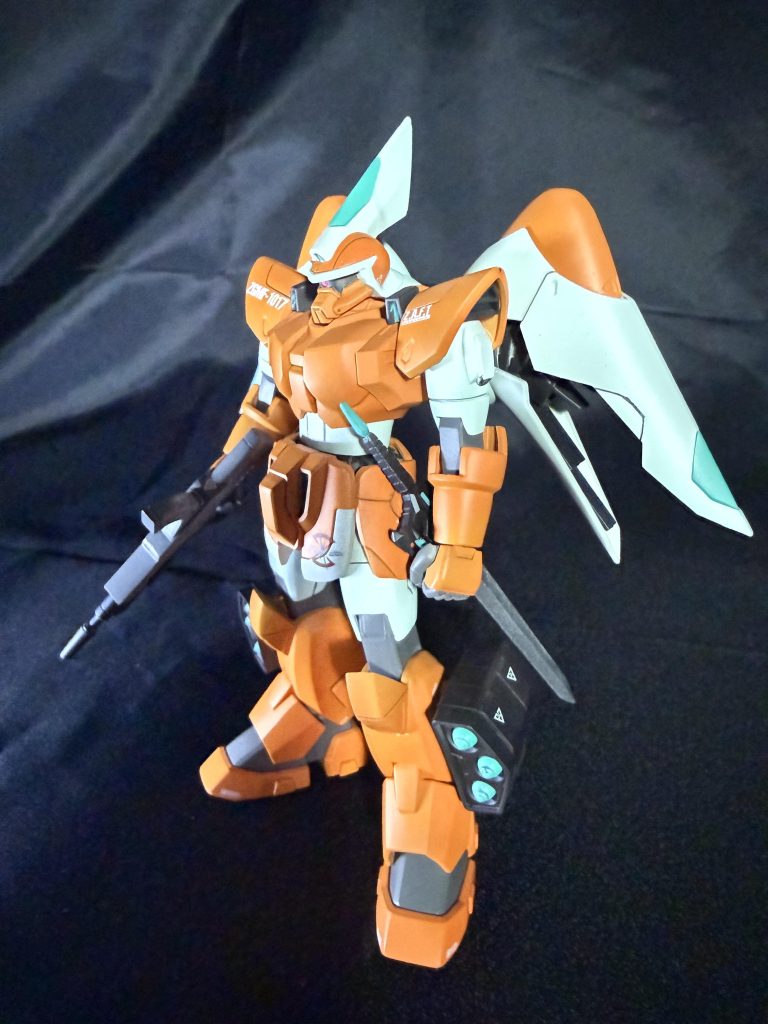 武器フル装備、写真では色飛んでますが緑部分はエメラルドグリーンに近い色にしてます