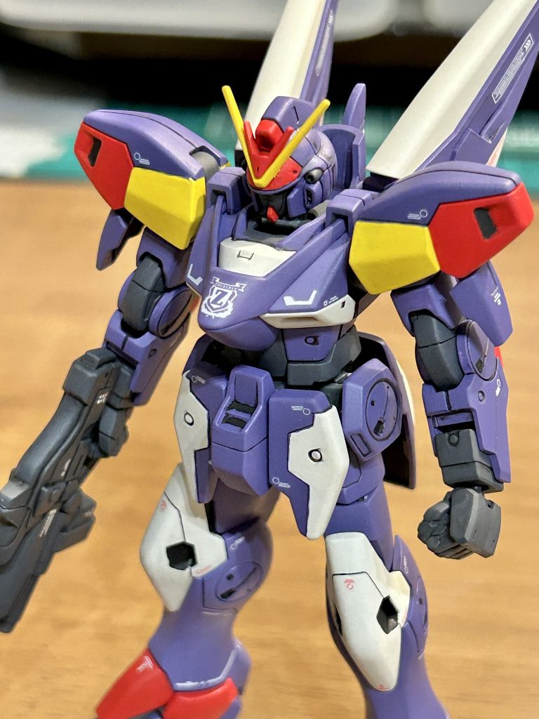ヴィクトリーガンダムの時に書き忘れましたが右手ハンドパーツはオプションパーツセットのSサイズ握り手に変更
